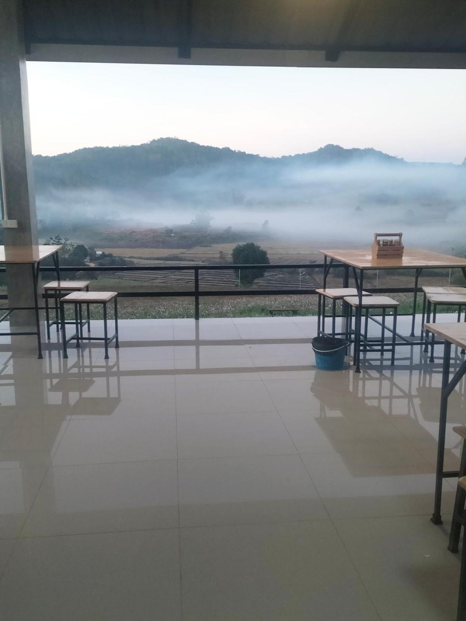 ホテル สวนไร่รุ่งอรุณ Suan Rai Rungarun Ban Na Pa Paek エクステリア 写真