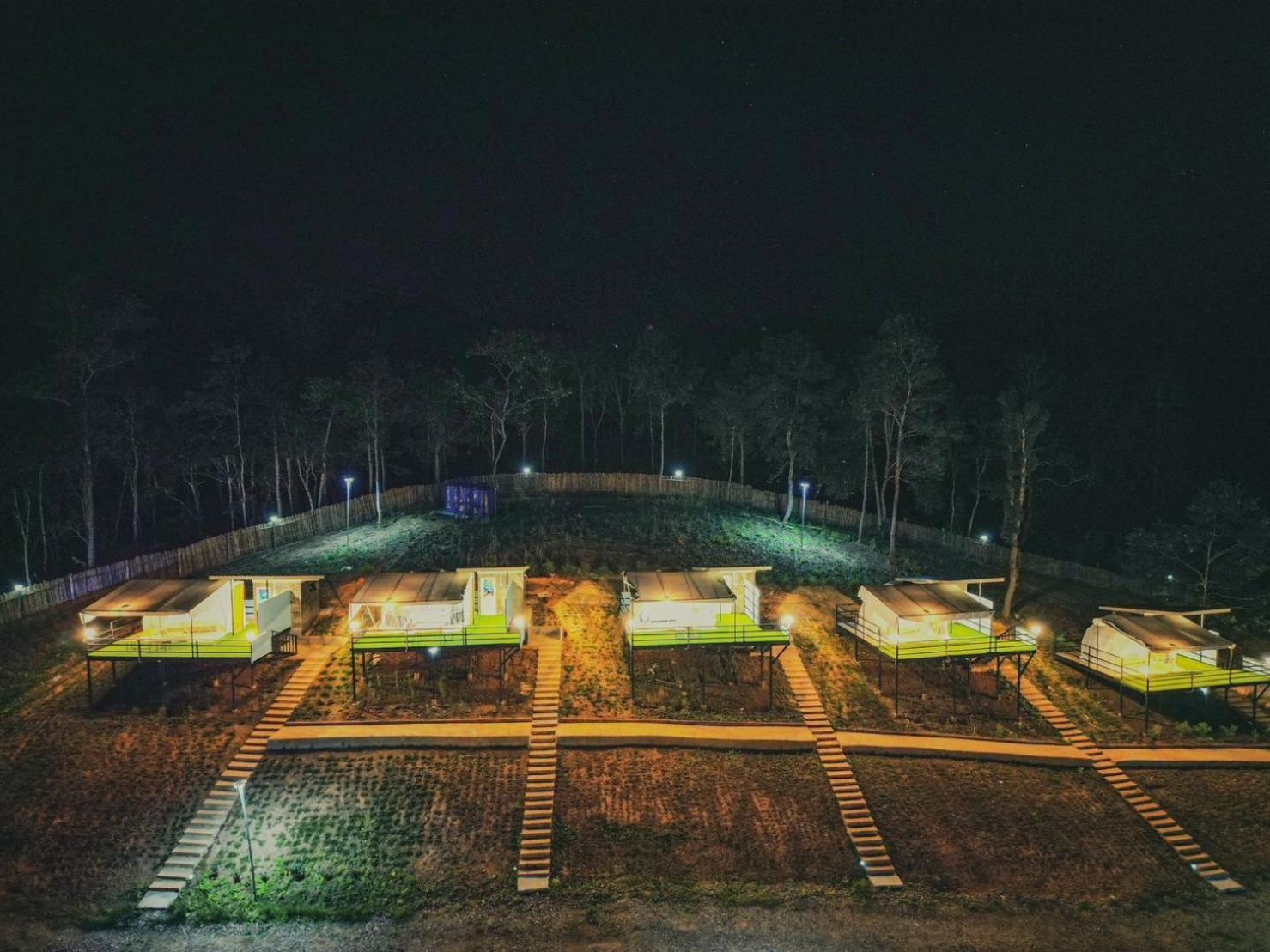 ホテル สวนไร่รุ่งอรุณ Suan Rai Rungarun Ban Na Pa Paek エクステリア 写真